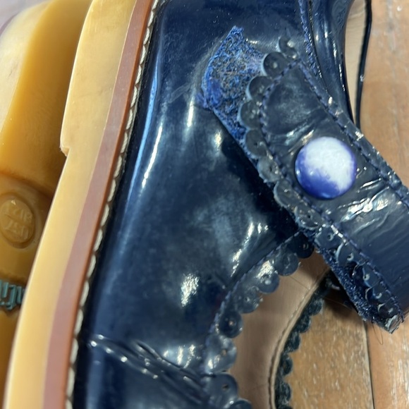 Elephantito navy patent leather scalloped Mary Janes - Picture 9 of 12